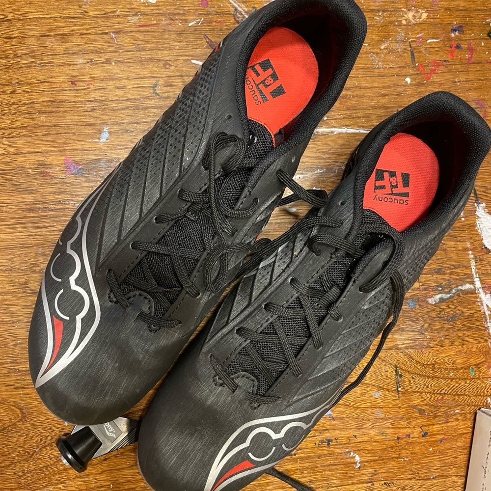 Saucony Spitfire 5 Track Spikes with key